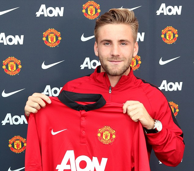 Man Utd cũng có một hậu vệ đắt giá hè này. Luke Shaw trở thành hậu vệ trái đắt giá nhất thế giới khi gia nhập sân Old Trafford từ Southampton với giá 50 triệu.