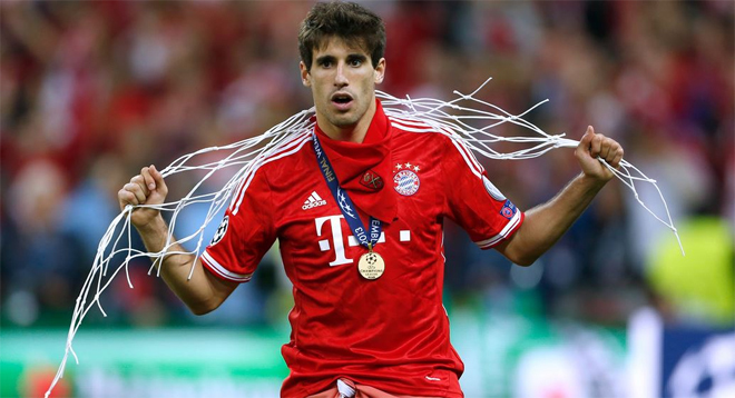 Javi Martinez cũng có giá 54 triệu khi chuyển từ Bilbao tới Bayern hè 2012. Nhờ sự đa năng của Martinez - người có thể thi đấu ở vị trí trung vệ hoặc tiền vệ phòng ngự, 