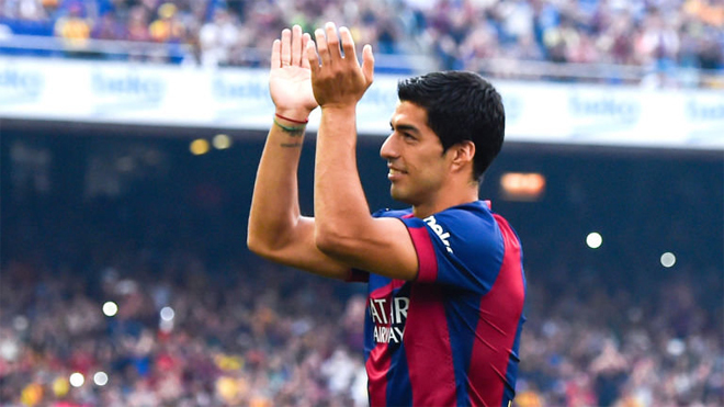 Với vụ chuyển nhượng từ Liverpool sang Barca hè này, Luis Suarez trở thành trung phong đắt giá nhất lịch sử. Đội bóng xứ Catalan đã phải chi 118 triệu để có Vua phá lưới Ngoại hạng Anh mùa trước.