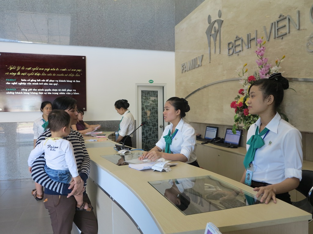  Bệnh nhân đăng ký khám tại Bệnh viện Gia đình (ảnh chụp sáng 22-8)