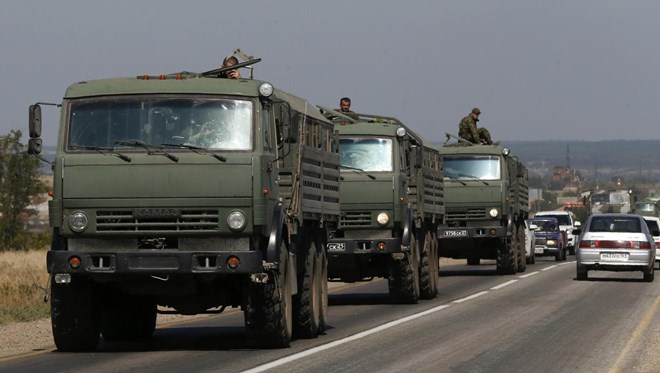 Xe quân sự Nga ở gần Kamensk-Shakhtinsky, thuộc vùng Rostov gần biên giới Ukraine (Nguồn: AFP)