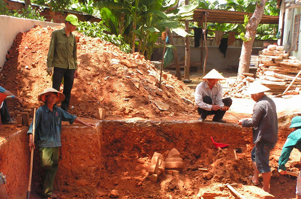 Khai quật di tích Quá Giáng (xã Hòa Phước, huyện Hòa Vang trong tháng 7, 8- 2014). Ảnh: H.L