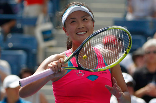 Niềm vui của Peng Shuai sau khi loại Bencic, lọt vào bán kết Giải Mỹ mở rộng - Ảnh: Reuters
