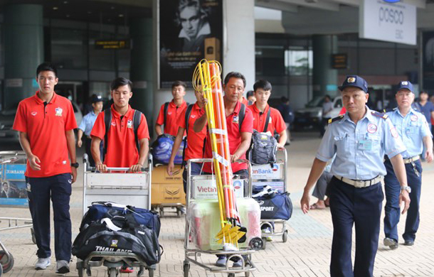 U19 Thái Lan mang theo nhiều thiết bị tập luyện riêng.
