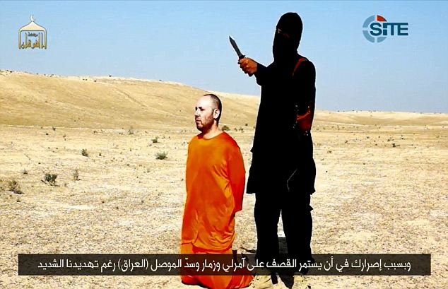 Nhà báo Steven Sotloff trong đoạn video hành quyết được tung lên mạng internet bởi phiến quân Hồi giáo IS. 