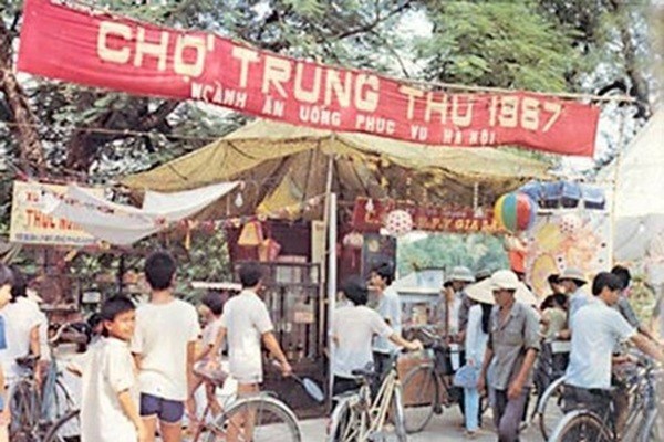  Chợ Tết trung thu ở Hà Nội năm 1987