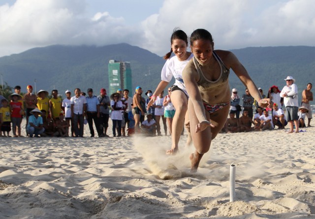 Ở phần thi dành cho nữ, cô gái đến từ đất nước Philippin đã dành chiến thắng.