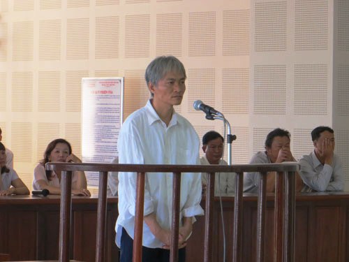Tham ô 600 triệu đồng, ông Bùi Hùng Minh phải lãnh 15 năm tù