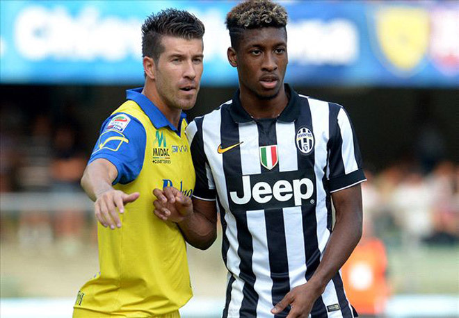 Kingsley Coman gia nhập Juventus dưới dạng tự do từ Paris Saint Germain mùa hè qua. Nhà đương kim vô địch Serie A bày tỏ sự tin tưởng lớn vào tiền vệ tấn công 18 tuổi khi cho anh đá chính cả hai trận đầu tiên mùa này. Coman chưa từng ra sân tại Champions League trong màu áo PSG và giờ là cơ hội để tài năng người Pháp có lần đầu ở Juventus.