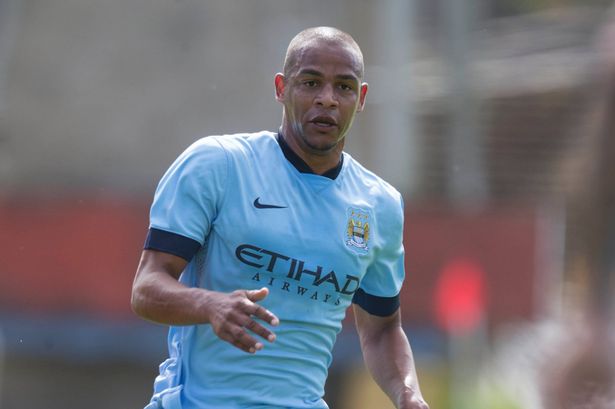 Man City cũng mất Fernando do chấn thương