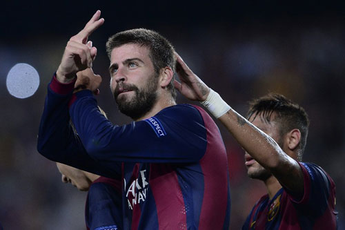 Pique là điểm sáng hiếm hoi trong trận cầu mà phần còn lại của Barca chơi dưới sức. Ảnh: AFP.