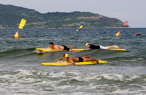  Lifeguard Team members on a rescue training course.