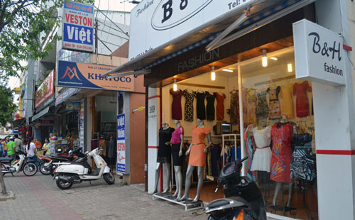 A fashion shop along the section