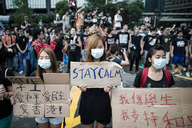 Những người biểu tình gia tăng áp lực với chính quyền Hong Kong. Ảnh: AFP