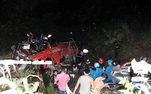  Hiện trường vụ xe khách giường nằm lao xuống vực ở Lào Cai hồi đầu tháng 9