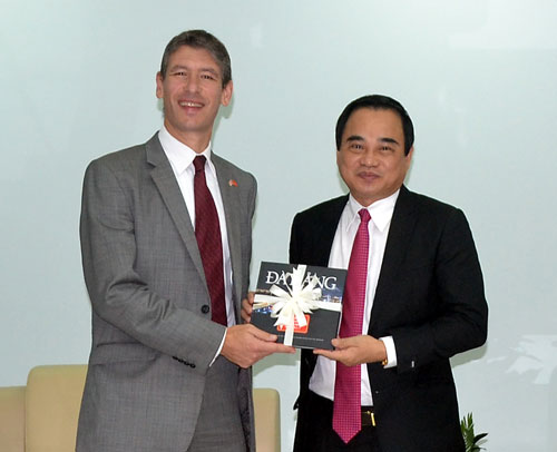 Ambassador Lever (left) and Chairman Chien