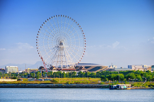  The observation wheel at the Sun Group-developed Asia Park project