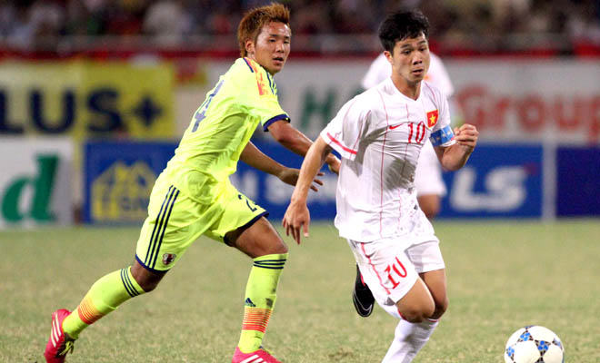 Công Phượng (phải) và đồng đội sẽ trở lại là chính mình ở trận gặp U19 Nhật Bản chiều nay?