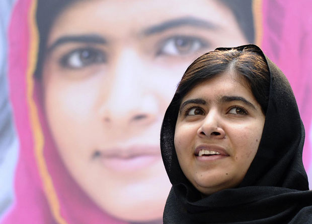 Malala Yousafzai trở thành biểu tượng của phong trào nữ quyền.                      Ảnh: AP