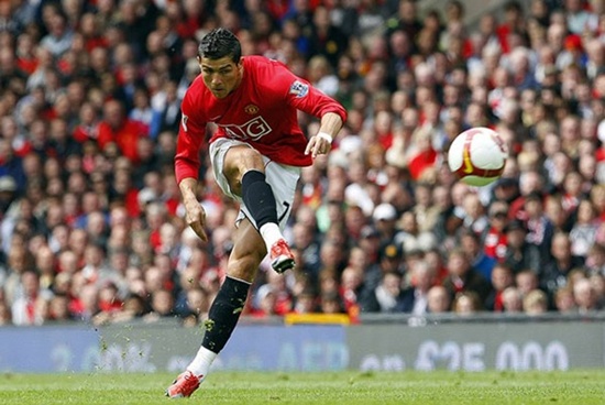 6. Cristiano Ronaldo (Manchester United).