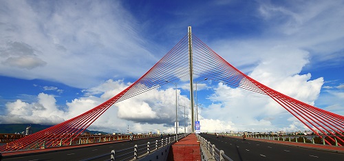  “Canh Dieu Thoi Gian” (The Tran Thi Ly Bridge – The Kite of Time)