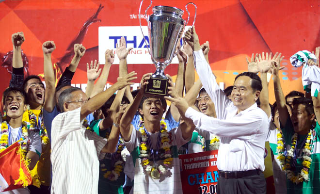 U19 HA.GL đăng quang ngôi vô địch giải U21 quốc tế báo Thanh Niên 2014. 