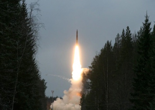 Tên lửa đạn đạo liên lục địa (ICBM) Topol-M được phóng từ sân bay vũ trụ Plesetsk. Ảnh: Bộ Quốc phòng Nga.