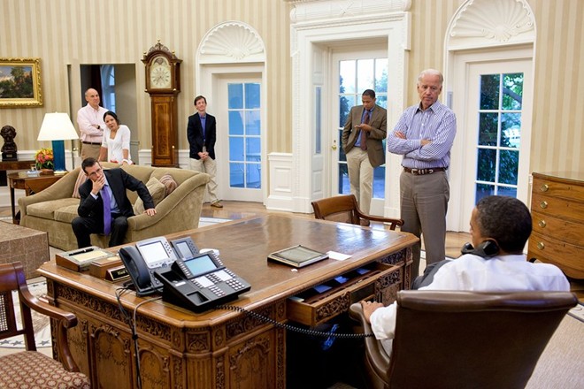 Mỗi ngày Tổng thống Barack Obama phải nhận hàng chục cuộc điện thoại liên quan tới vận mệnh quốc gia.