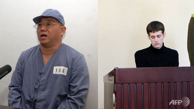   Kenneth Bae (trái) và Matthew Todd Miller đã được chính quyền Triều Tiên phóng thích ngày 8-11-2014. Ảnh: AFP