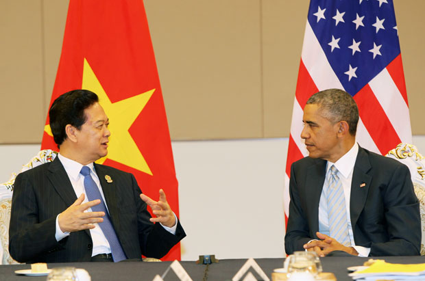 Thủ tướng Nguyễn Tấn Dũng gặp chính thức Tổng thống Mỹ Barack Obama.         Ảnh: TTXVN