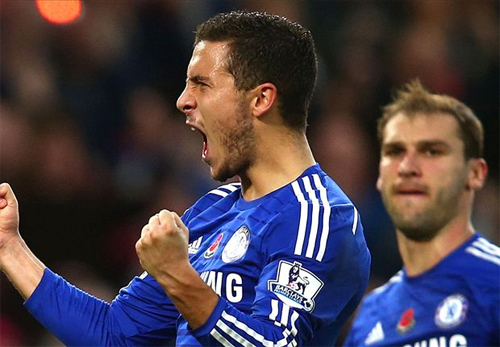 Chelsea đang thành công nhờ phong độ cao của những ngôi sao như Eden Hazard, Cesc Fabregas. Ảnh: AFP