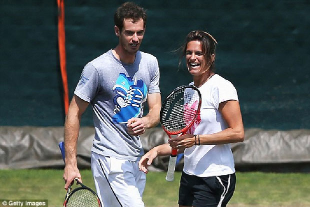 Andy Murray (trái) đặt trọn niềm tin vào HLV nữ Mauresmo.