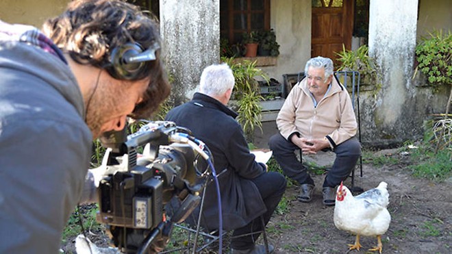 “Người ta gọi tôi là tổng thống nghèo nhất thế giới nhưng tôi không thấy vậy”, ông Mujica chia sẻ với BBC. Ảnh: BBC