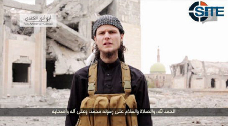 Hình ảnh Abu Anwar al-Canadi trong đoạn video.