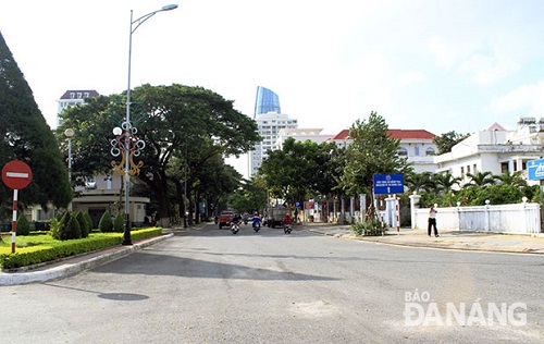 Tran Phu Street starts at the intersection of Dong Da, 3 February and Bach Dang streets