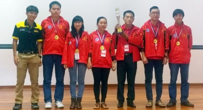 The Vietnamese team (dantri.com.vn) 