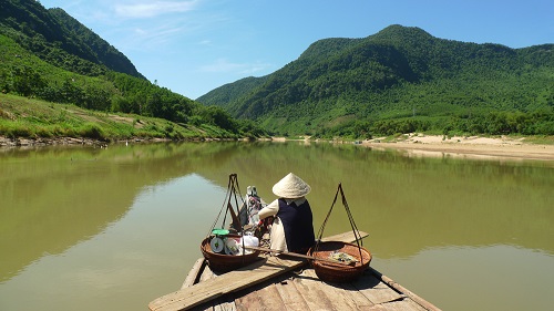  On a boat travelling upstream on the Thu Bon River