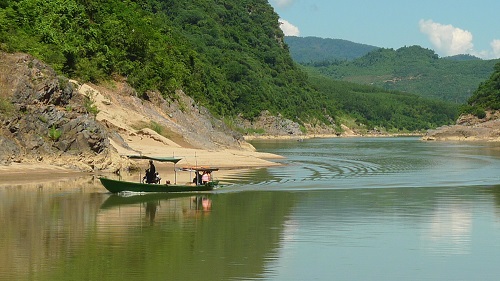  The charming beauty of the river in summer