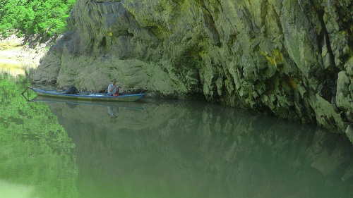 Stunning rocky overhang provides an ideal place for local fishermen to shelter from rain or the blazing sun