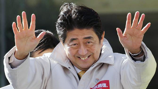 Thủ tướng Shinzo Abe muốn tiếp tục theo đuổi các chính sách cải cách kinh tế. Ảnh: AP