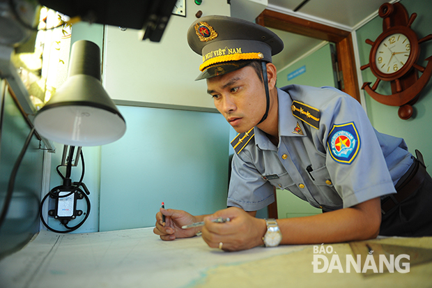 Thuyền trưởng tàu KN 765 Phạm Thành Trung. Ảnh: H.N