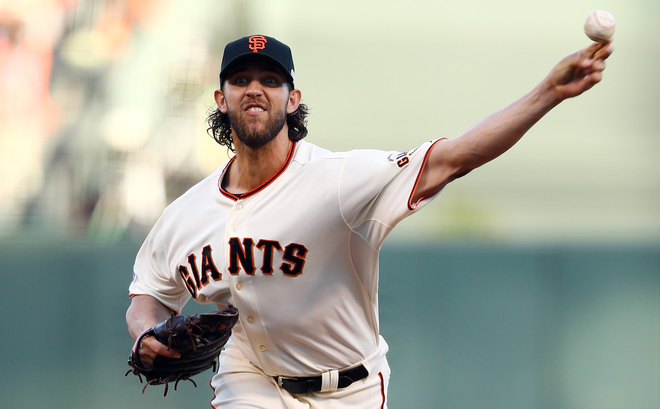  Madison Bumgarner (bóng chày, Mỹ)  Cầu thủ ném bóng 25 tuổi người Bắc Carolina này đã có một mùa giải tuyệt vời khiến hầu như tất cả các chuyên gia phân tích đều phải coi anh là số một ở vị trí này. Mad Bum là thành viên trụ cột của đội San Francisco Giants vô địch World Series lần thứ ba trong vòng 5 năm qua. Phong độ ấn tượng giúp anh được Sports Illustrated của hãng tin Mỹ CNN bình chọn là Nhân vật thể thao số một của năm 2014.