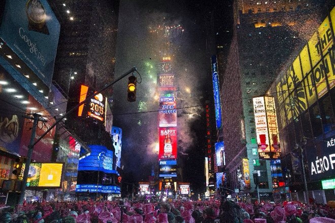 Màn chào đón Năm Mới ở Quảng trưởng Thời đại (Times Square) tại New York (Mỹ) luôn là tâm điểm trong các Lễ hội đêm giao thừa trên thế giới.