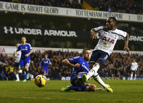 Danny Rose nâng tỉ số lên 2-1 cho Tottenham