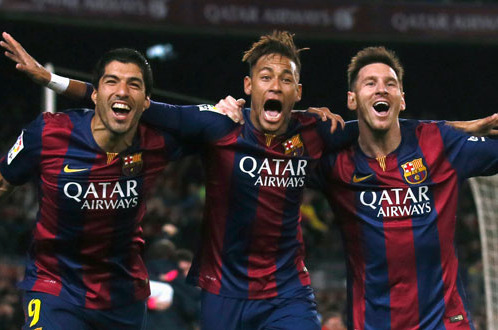 Hình ảnh làm nức lòng cổ động viên tại sân Nou Camp rạng sáng 12-1 - Ảnh: Reuters