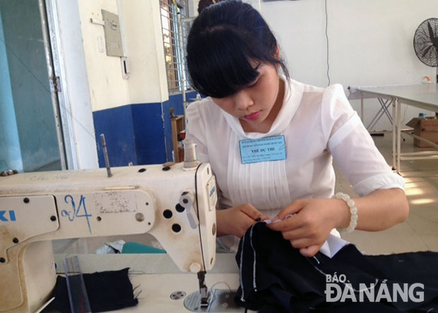 Thí sinh tham gia kỳ thi đánh giá kỹ năng nghề quốc gia tại Đà Nẵng.