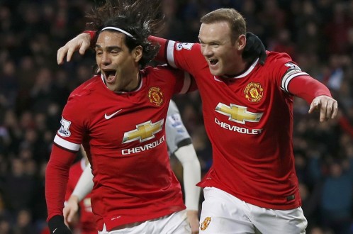 Radamel Falcao (trái) và Wayne Rooney sẽ giúp M.U thắng dễ QPR? Ảnh: Reuters