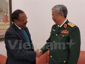 Deputy Defence Minister, Sen. Lieut. Gen Nguyen Chi Vinh (R) and National Security Advisor Ajit Doval.