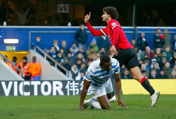 Fellaini tỏa sáng khi vào sân từ ghế dự bị. Ảnh: Reuters.