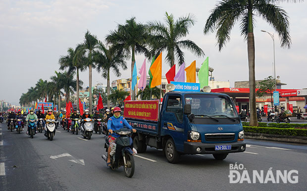 Quận Thanh Khê tuyên truyền thực hiện Năm văn hóa, văn minh đô thị 2015.  Ảnh: BÌNH AN